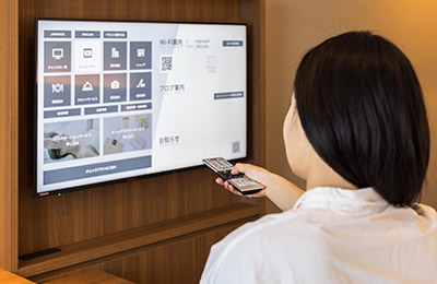 テレビではWi-fiやホテル案内もご覧いただけます（目白）