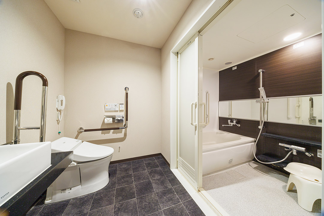 ユニバーサルツイン